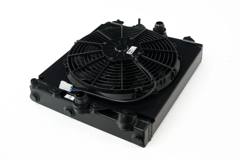 CSF Universal Half Radiator w/-16AN & Slip-On Fittings/12in SPAL Fan & Shroud - Black Finish - Image 2